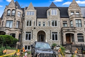 Building Photo - 4543 S Ellis Ave
