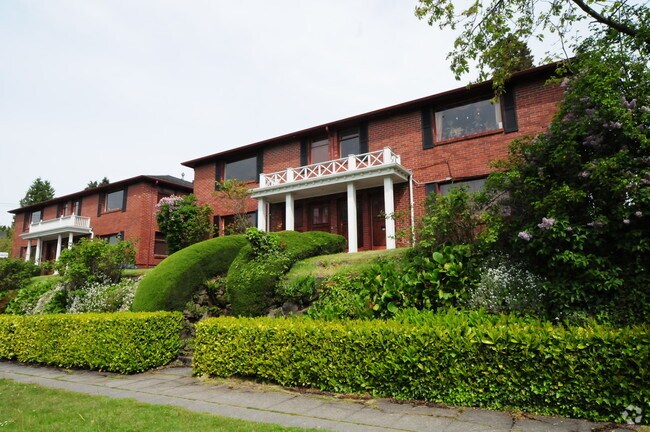 Building Photo - 702 N 41st St