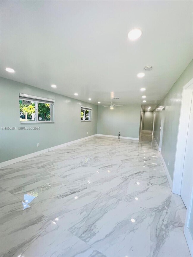 Foto del edificio - 10370 SW 174th Terrace