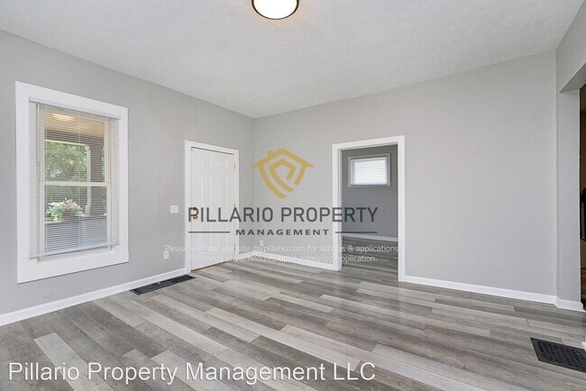 Building Photo - 3 br, 1 bath House - 3662 Graceland Ave