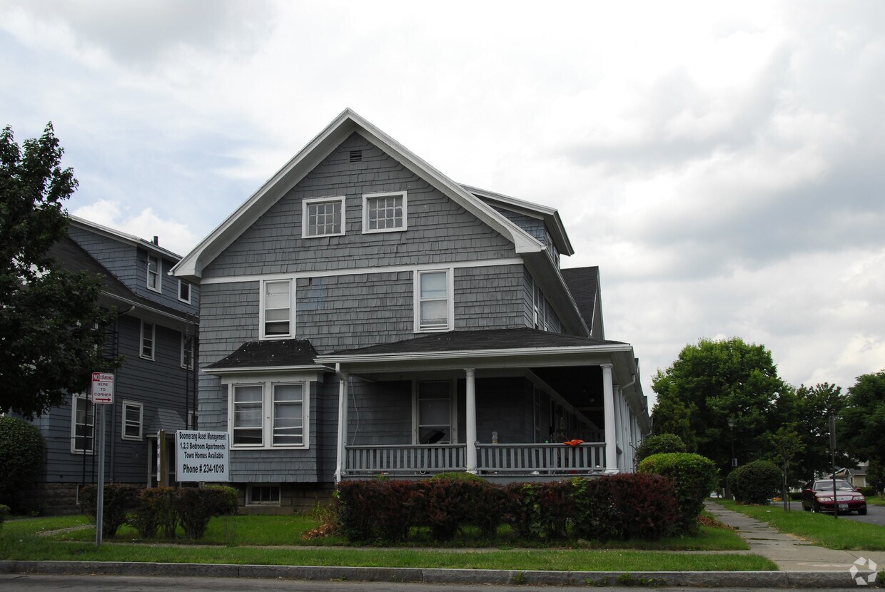 Foto del edificio - 355-359 Thurston Rd W