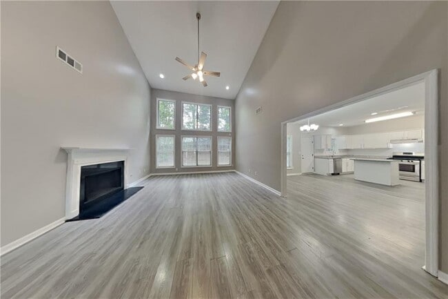 Foto del edificio - 1245 Cedar Oak Ln