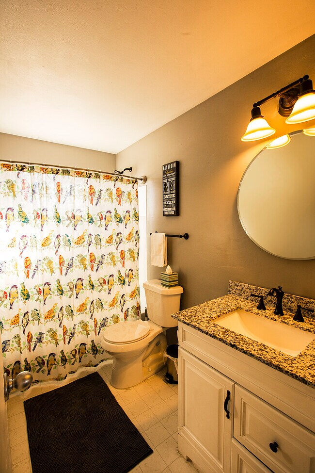 Foto principal - 1760 Eaton St