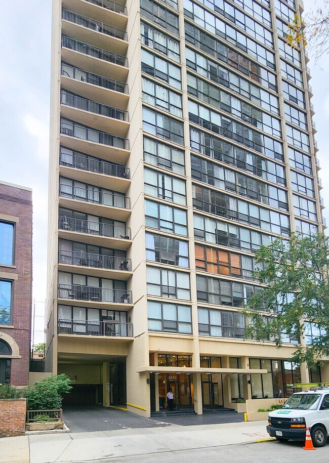 Foto del edificio - 1540 N La Salle Dr