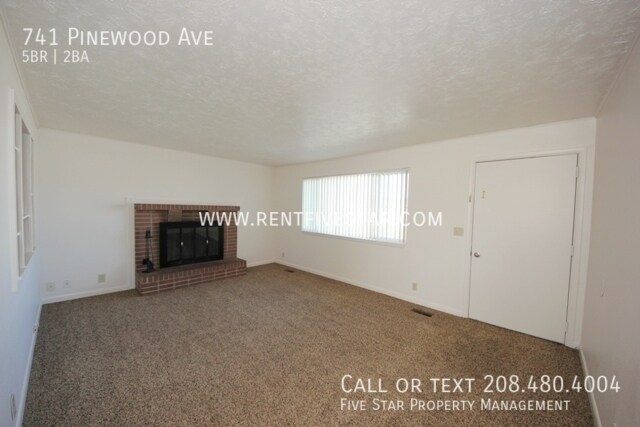 Foto del edificio - Cozy and Comfortable Home Located in the H...