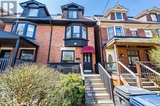 Building Photo - 280 St Clarens Ave