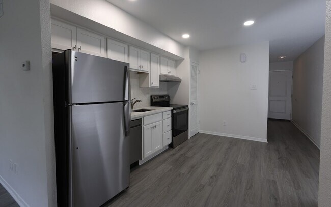 Foto del edificio - 12900 Walden Rd