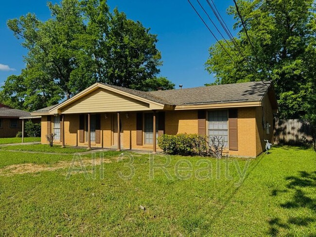Building Photo - 3253 Windwood Dr