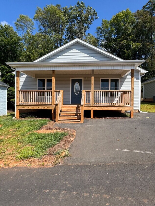 Primary Photo - "Charming 3-Bedroom Home in Mars Hill with...