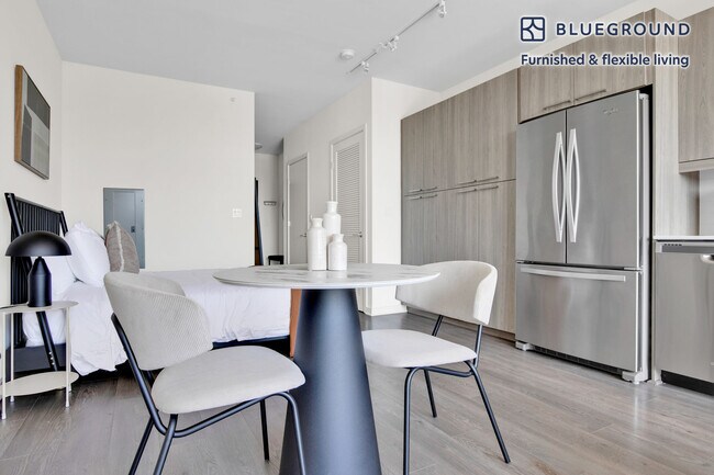 Foto del edificio - 730 W Couch Pl