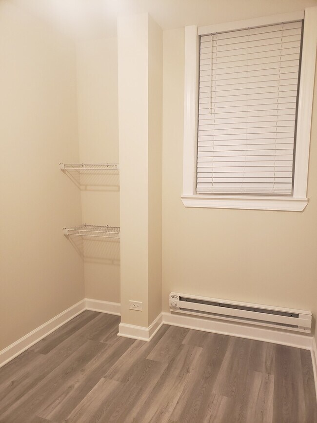 Foto del edificio - 648 W Roscoe St