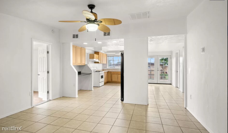 Building Photo - 3 br, 2 bath House - 1500 Stull Dr