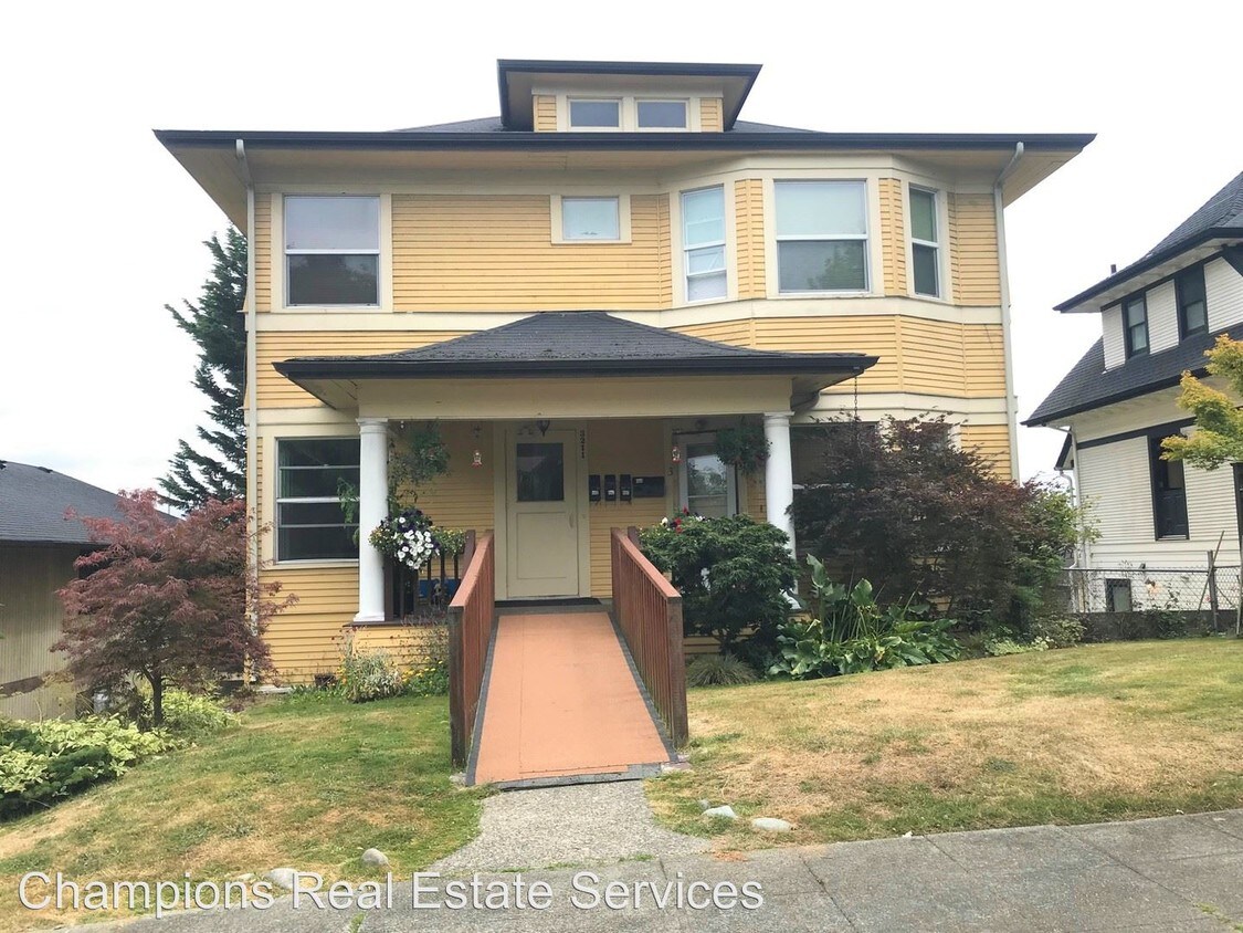Foto principal - 3211 Grand Ave