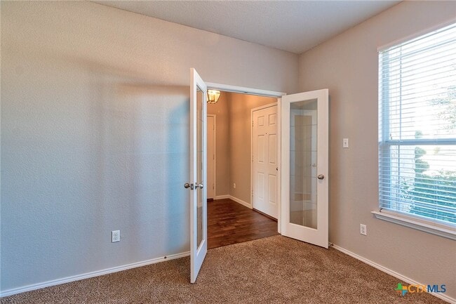 Building Photo - 10021 Fantail Ln