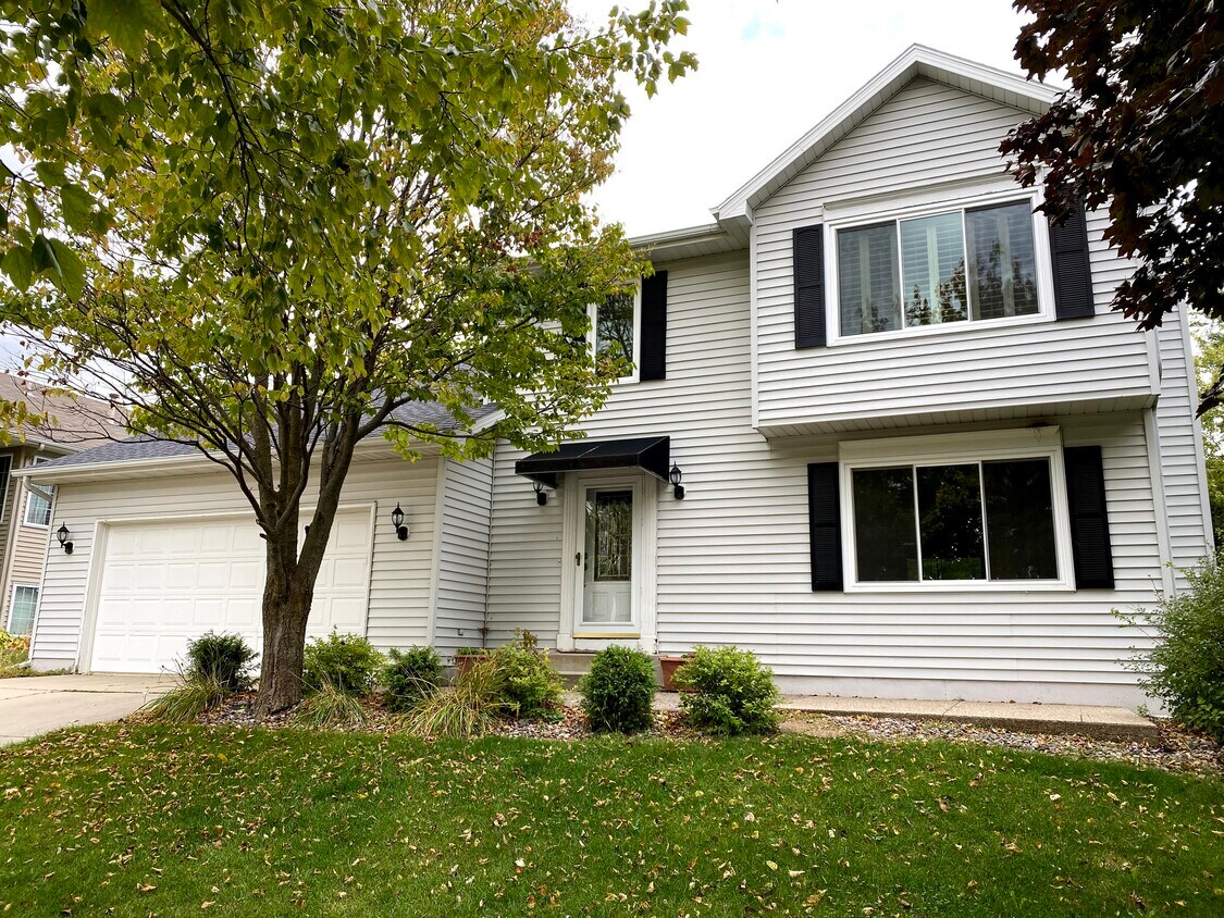 Primary Photo - 3782 13th Ave SW