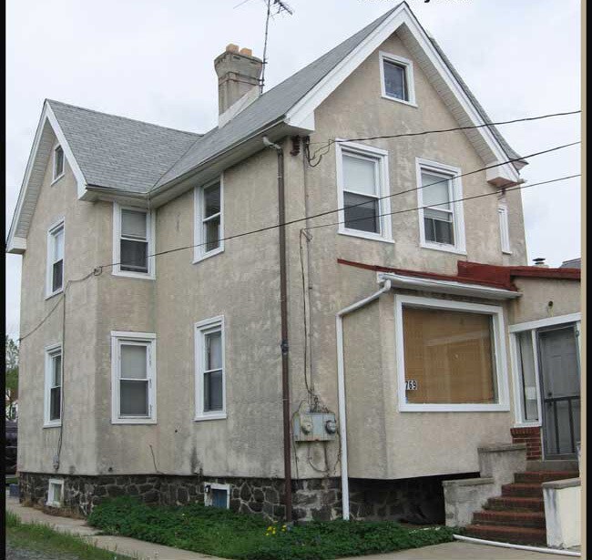 Primary Photo - 769 W Lancaster Ave