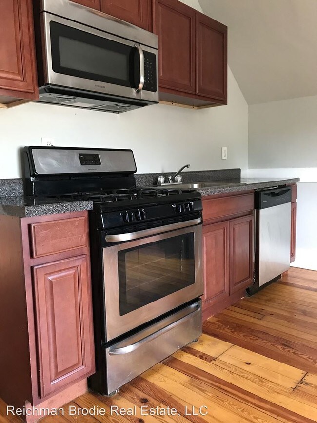 129 Chatham St, New Haven, CT 06513 Room for Rent in New Haven, CT