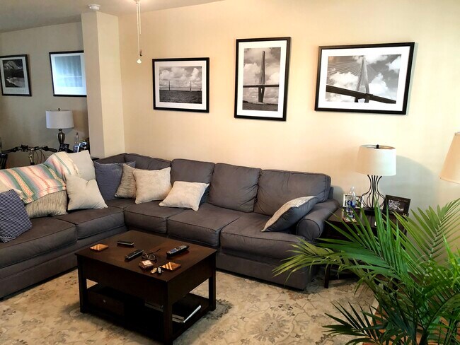 Foto del edificio - 828 Rue Dr