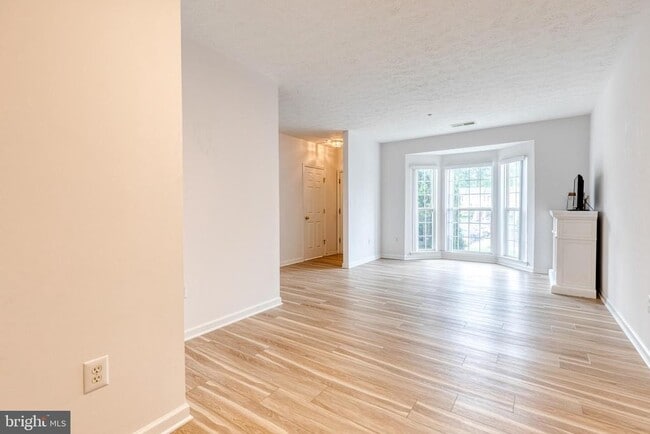 Building Photo - 748 Heather Stone Loop