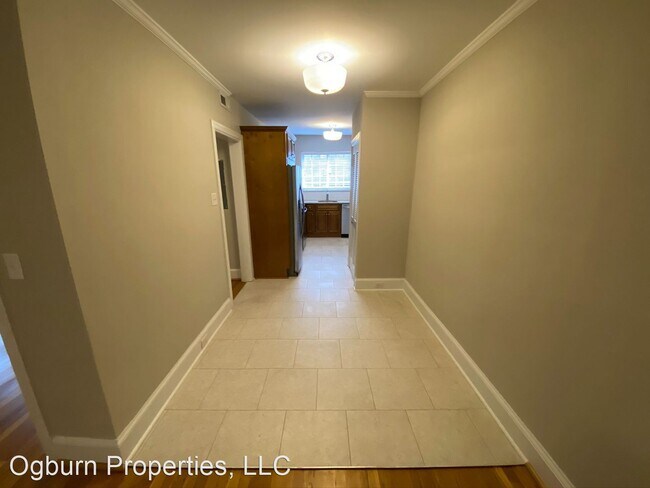 Foto del edificio - 237 N Sunset Dr