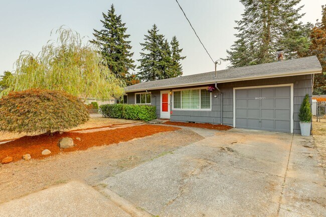 Foto del edificio - Cute 3 bedroom with spacious backyard