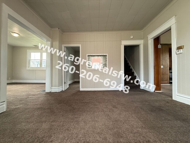 Building Photo - 3 Bedroom House