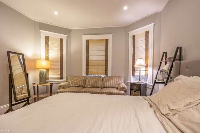 Foto del edificio - 3 br, 2 bath Apartment - 236 Concord Ave # B
