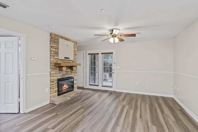 Building Photo - Residences at Piney Shores