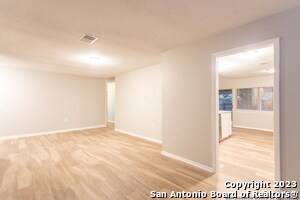 Foto del edificio - 9438 Brushy Point St