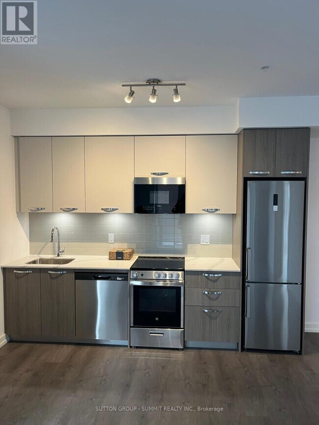 Photo du bâtiment - 75 James St S