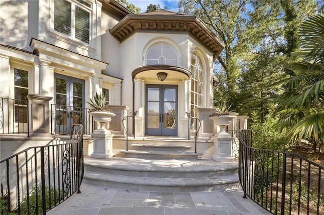 Photo - 1965 W Wesley Rd NW House