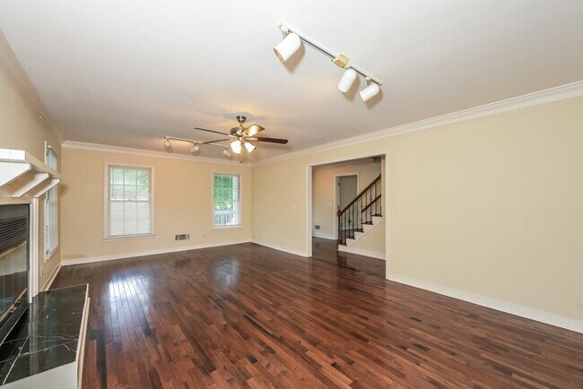Foto del edificio - 521 Sequoia Ct