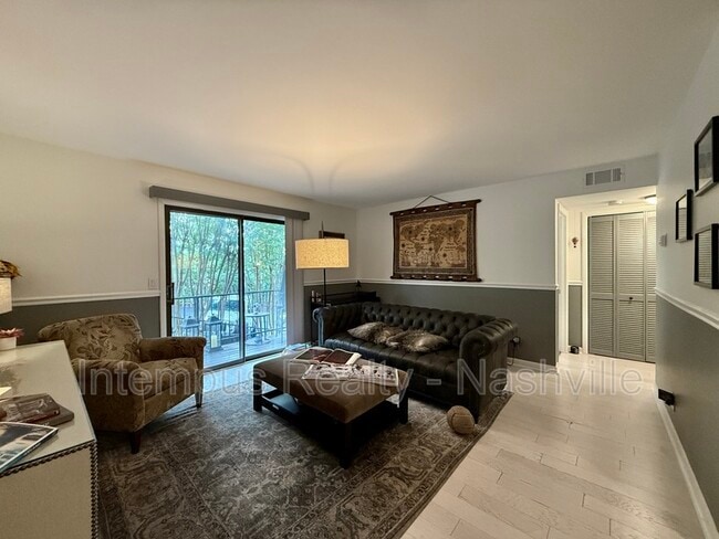 Photo - 420 Walton Ln Apartment