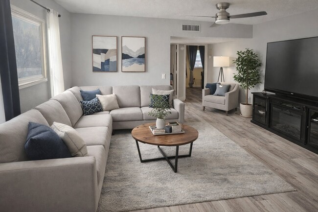 Photo - 1160 Rue Des Chateaux (South Pasadena, FL) Apartment