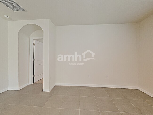 Foto del edificio - 2618 Greenleaf Terrace