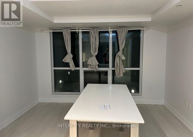 Photo du bâtiment - 26 Gibbs Rd