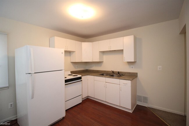 Building Photo - 3 br, 2 bath House - 3900 Elizabeth Lake Rd