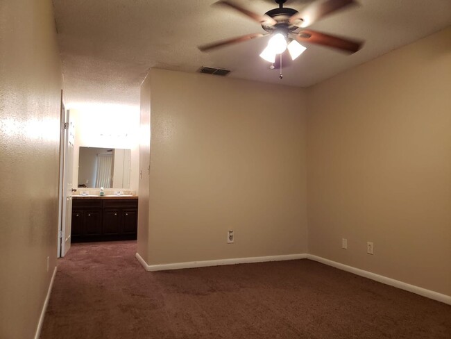 Building Photo - 177 Rebecca Ln