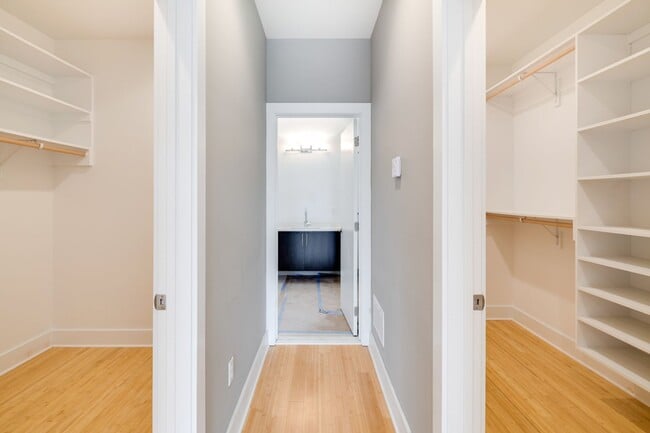 Foto del edificio - Spacious 3 Bedroom Home in Fishtown