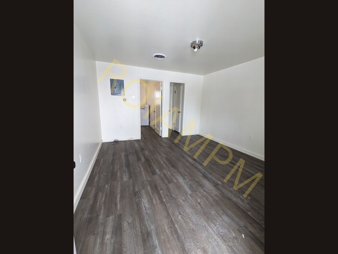 Building Photo - 1160 South 4th Avenue