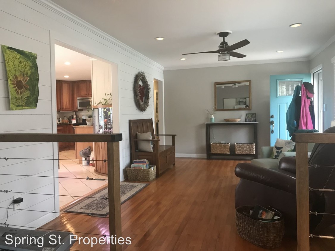 Primary Photo - 3 br, 1.5 bath House - 5508 Buskirk Ave