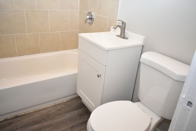 Building Photo - Charming 2-Bedroom Unit in a Chollas View