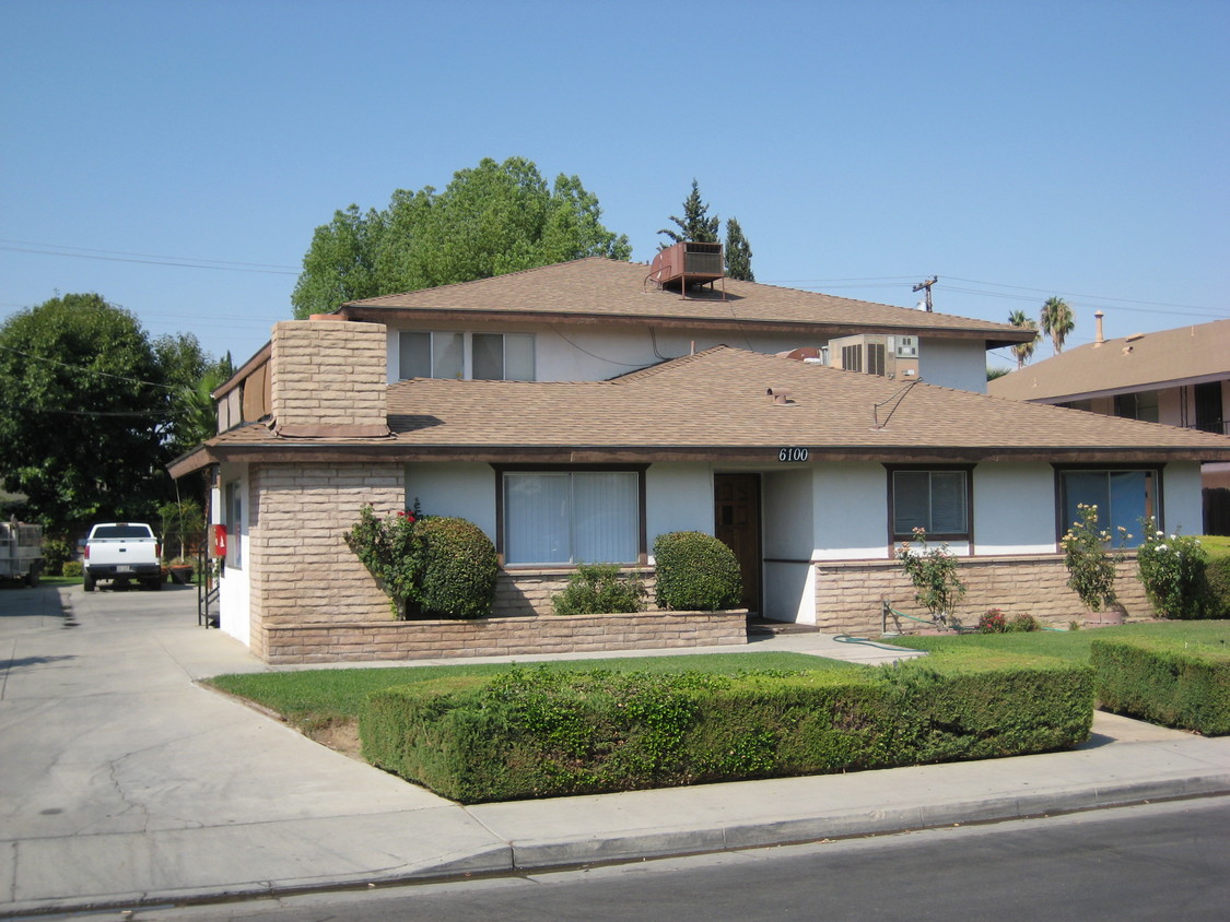 Primary Photo - 6100 Stockdale Hwy