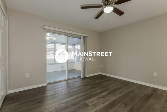 Photo - 3 Bedroom Pet-Friendly Home in RUSKIN, FL with Main Street Renewal