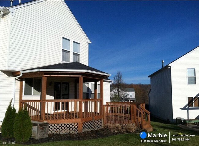 Building Photo - 3 br, 2.5 bath Townhome - 467 Canterbury Ln
