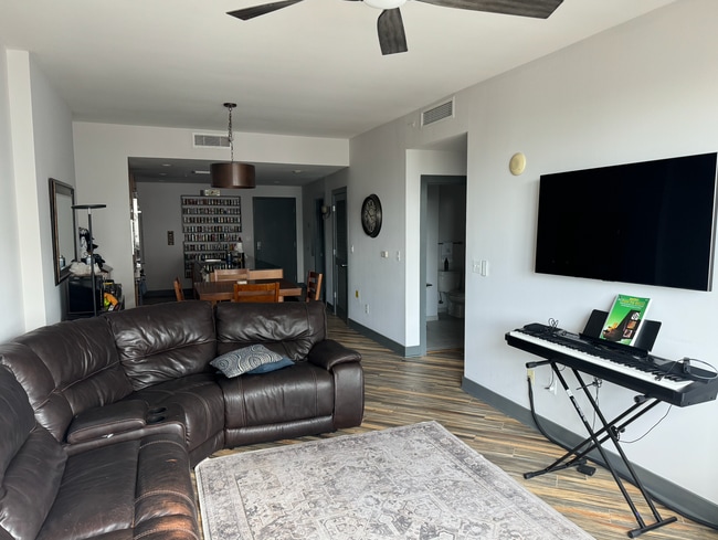 Living/Kitchen - 1120 E Kennedy Blvd