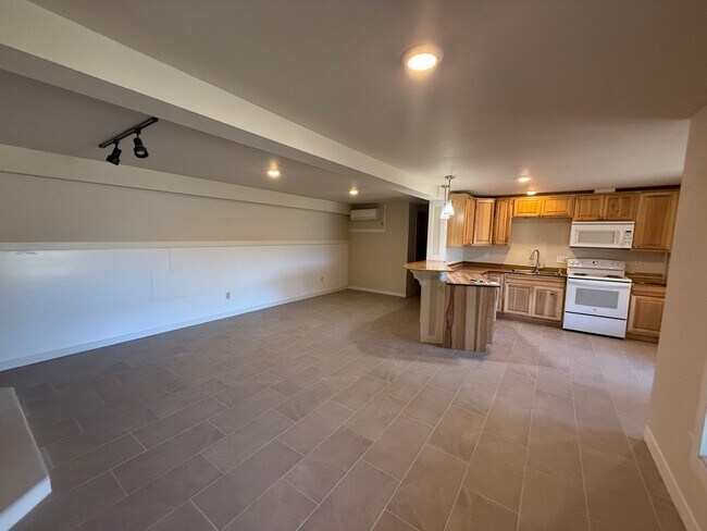 Foto del edificio - 5711 Black Lake Belmore Rd SW