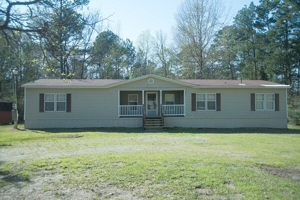 Primary Photo - 317 Pinewood St