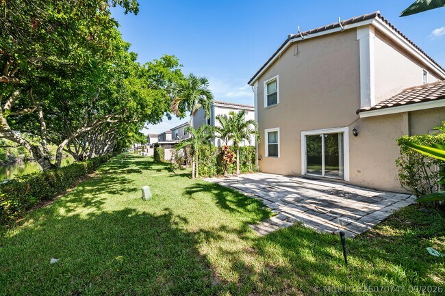 Foto del edificio - 10565 NW 57th Ct