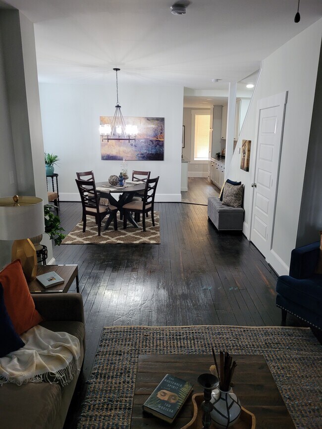 Foto del edificio - 927 Oakwood Ave